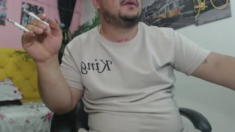 Snapshot of oso_gael chatting on December 23, 5:43 pm Bear Gael online show from December 23, 5:43 pm