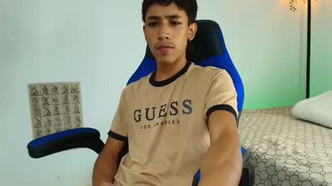 ostin 18hot online show from December 5, 4:32 am