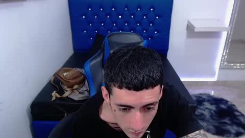 Snapshot of ostinmills chatting on December 3, 3:11 pm Ostin baby online show from December 3, 3:11 pm