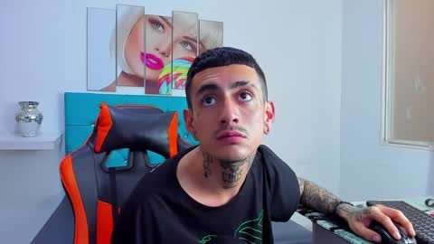 Snapshot of ostinmills chatting on December 13, 4:49 pm Ostin baby online show from December 13, 4:49 pm