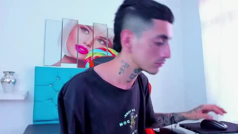 Snapshot of ostinmills chatting on December 16, 5:54 pm Ostin baby online show from December 16, 5:54 pm