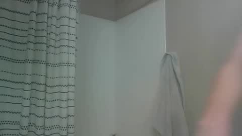 Snapshot of ouioui689 chatting on March 10, 6:57 pm ouioui689 online show from March 10, 6:57 pm