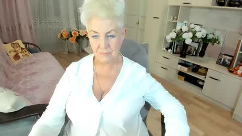 Alla online show from December 18, 1:50 pm