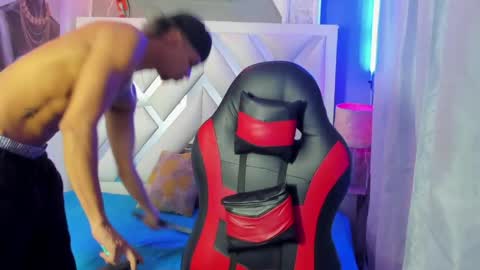 owen blaze online show from April 30, 12:17 am