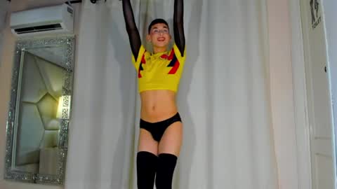owen_stone1 online show from June 24, 1:48 am