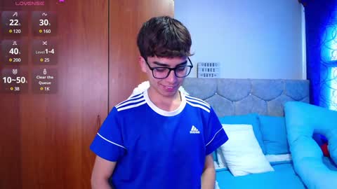 Owen  Independent model  online show from January 14, 5:45 pm