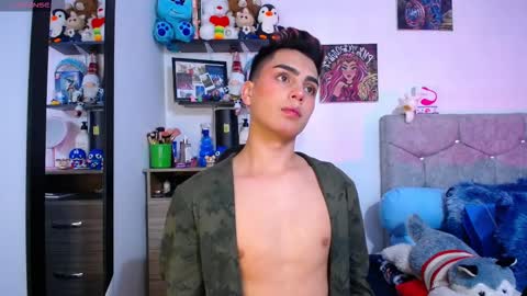 Owen  Independent model  online show from February 24, 7:17 am