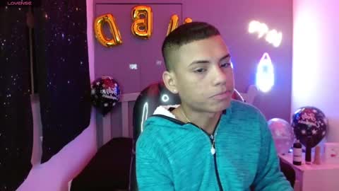 Snapshot of owenstone chatting on January 4, 7:44 pm OWEN online show from January 4, 7:44 pm