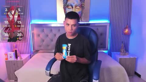 Snapshot of owenstone chatting on September 19, 4:03 am OWEN online show from September 19, 4:03 am