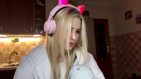 Eva online show from February 22, 4:38 pm