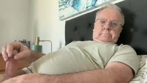 Snapshot of ozhairybearxxxx chatting on July 21, 2:47 am ozhairybearxxxx online show from July 21, 2:47 am