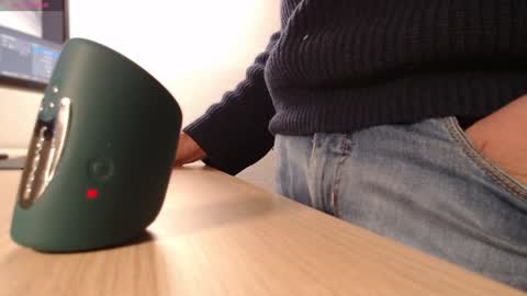 Snapshot of p_lovar chatting on December 29, 5:12 pm Pierre online show from December 29, 5:12 pm