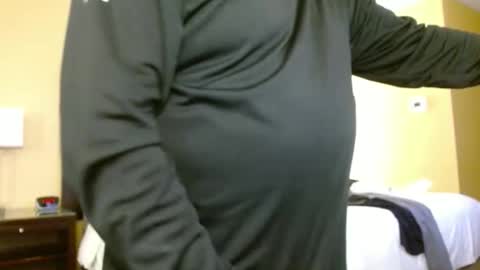 Snapshot of pablito2513 chatting on February 8, 7:12 am pablito2513 online show from February 8, 7:12 am