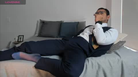 Snapshot of pablo_rincon95 chatting on April 10, 2:22 pm pablo rincon95 online show from April 10, 2:22 pm
