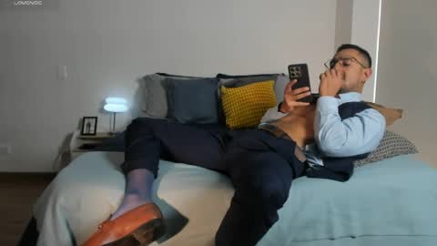 Snapshot of pablo_rincon95 chatting on April 23, 1:35 pm pablo rincon95 online show from April 23, 1:35 pm
