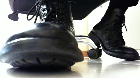 Snapshot of pablomenesssl chatting on February 16, 2:10 pm Pablo Meness online show from February 16, 2:10 pm