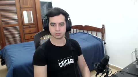 Snapshot of pablomingo chatting on February 1, 1:20 pm pablomingo online show from February 1, 1:20 pm