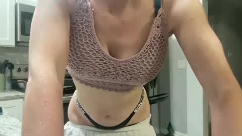 Snapshot of paigeraeanna chatting on July 14, 1:08 am paigeraeanna online show from July 14, 1:08 am
