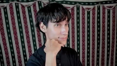 Snapshot of paimon_goetia chatting on November 17, 3:01 am Alexander Grigori online show from November 17, 3:01 am