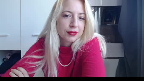 Snapshot of pam_fans chatting on October 10, 7:07 am BABE online show from October 10, 7:07 am