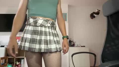 Snapshot of pam_florescht chatting on September 22, 10:17 am lonely and curious online show from September 22, 10:17 am