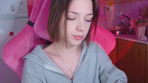 Pam online show from April 8, 3:56 pm