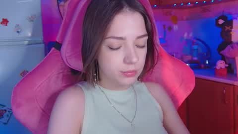 Snapshot of pambeeslyy chatting on July 26, 8:05 pm Pam online show from July 26, 8:05 pm
