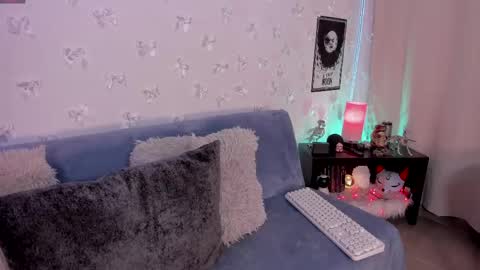 Snapshot of pamela_doll3 chatting on April 18, 7:01 am pamela online show from April 18, 7:01 am