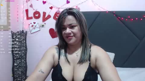 pamela_echeverria online show from February 3, 11:37 am