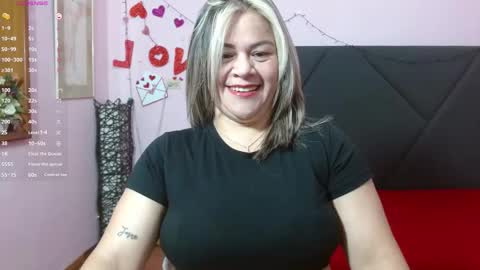 pamela_echeverria online show from June 1, 11:12 am
