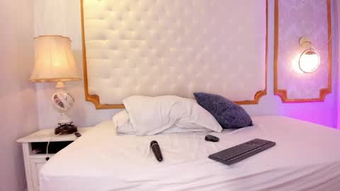 Snapshot of pamela_johnsonn chatting on May 4, 6:37 pm pamela_johnsonn online show from May 4, 6:37 pm