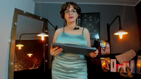 Snapshot of pamela_mature41 chatting on April 18, 2:37 am pamela_mature41 online show from April 18, 2:37 am