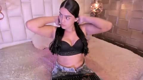 Snapshot of pamela_richardson chatting on July 1, 7:35 pm pamela_richardson online show from July 1, 7:35 pm