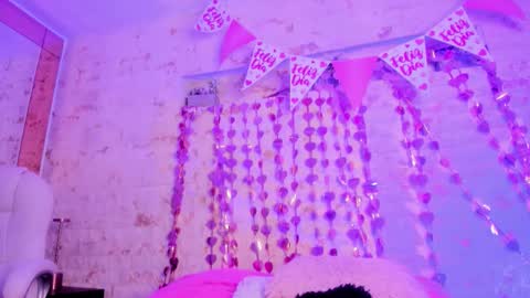 Pamela West online show from February 11, 2:00 pm