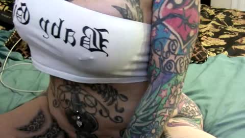 PAMELA GUNNS online show from March 20, 5:40 pm