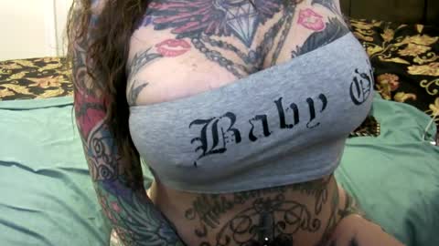 PAMELA GUNNS online show from April 9, 6:24 pm