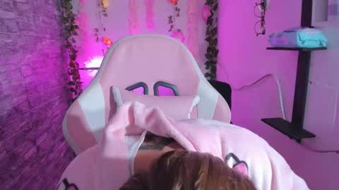 pamelajhonsom online show from November 5, 3:17 am