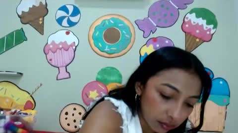 pamelaskiny20 online show from May 6, 2:29 am