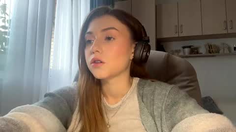 Lia online show from May 30, 3:09 pm