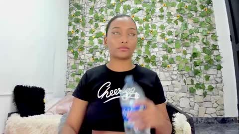 pandora_gu1 online show from December 5, 11:40 pm