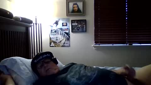 Snapshot of panos678442 chatting on May 7, 10:04 pm panos online show from May 7, 10:04 pm