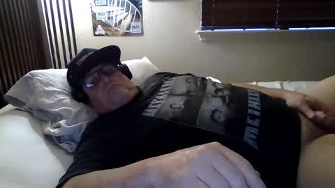 Snapshot of panos678442 chatting on May 21, 12:17 am panos online show from May 21, 12:17 am