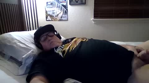 Snapshot of panos678442 chatting on May 24, 7:35 am panos online show from May 24, 7:35 am