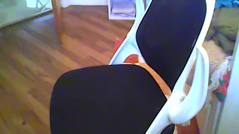 Snapshot of panton73 chatting on July 14, 12:33 pm panton73 online show from July 14, 12:33 pm