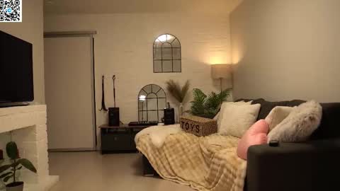 Snapshot of pantykrist chatting on February 27, 5:13 pm Kristina Kriss online show from February 27, 5:13 pm