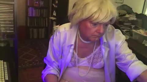 Pantyvioletlace online show from February 18, 11:44 pm