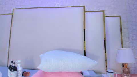 Paola  online show from March 31, 1:44 pm