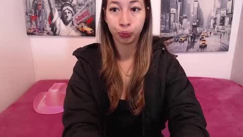 Snapshot of paolabotero chatting on April 29, 11:25 am Paola online show from April 29, 11:25 am