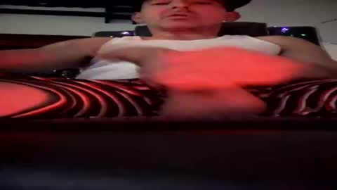 Snapshot of papaboner_foryourpleasure chatting on July 10, 1:43 am PapaBoner online show from July 10, 1:43 am
