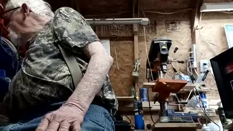 Snapshot of papajb70 chatting on February 23, 2:29 am papajb70 online show from February 23, 2:29 am